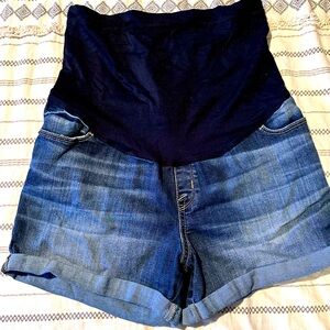 Maternity shorts